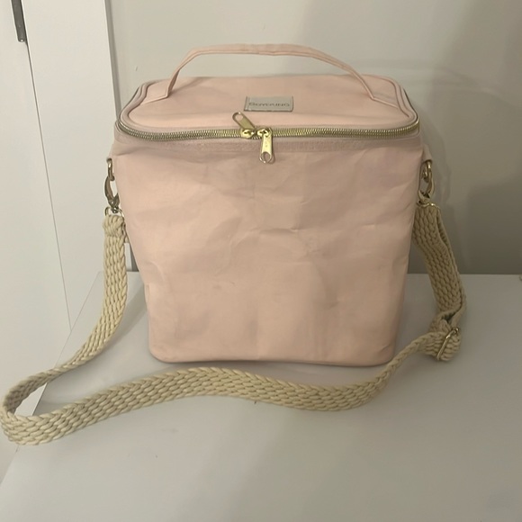 Pink so young lunch box - Picture 1 of 4